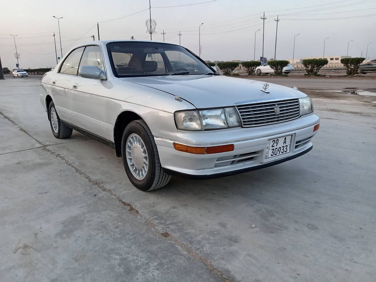 السلام عليكم بطه موديل 92 مكفوله من الكص ونقل جثه ولضربه مكينه وكير وحداديه تخم تاير تبريد شغال ثلج❄️ السيارة جاهزة من كل شي مصبوغه فرن اثر جراد رقم واسط انكليزي تحويل ثاني يوم دواخل كهرباىيات كلها شغال السياره جديده السعر ٥٧ المكان واسط الرقم ***********
