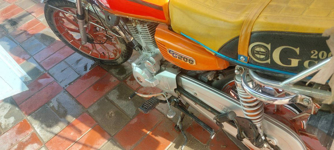 السلام عليكم 
دراجه للبيع اوراق كامله 
موديل ٢٠٢٤ 

طوريج شارع اربعين 
للاتصال ***********
