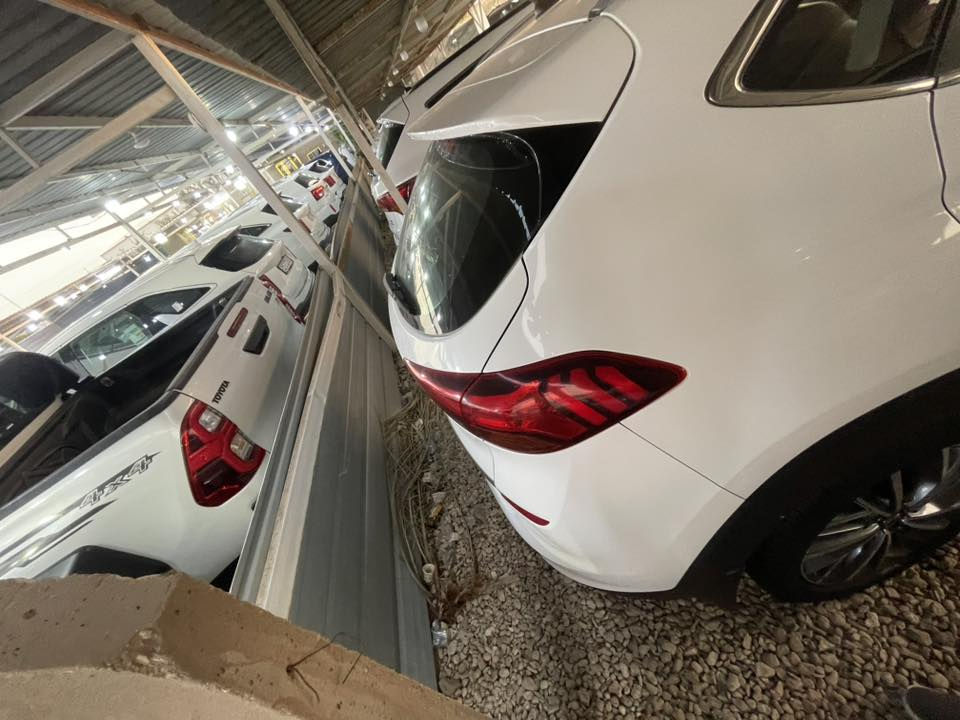 توسان ١٩ رقم بغداد ماشيه ٨٥ اصل جديده بمعنى كلمه بيها ركت صغير اسفل باب  وباقي كفاله فو ٥ عدسات سعر ٢١٠  وبيها مجال ستفسار ***********
مكاني بابل حله
