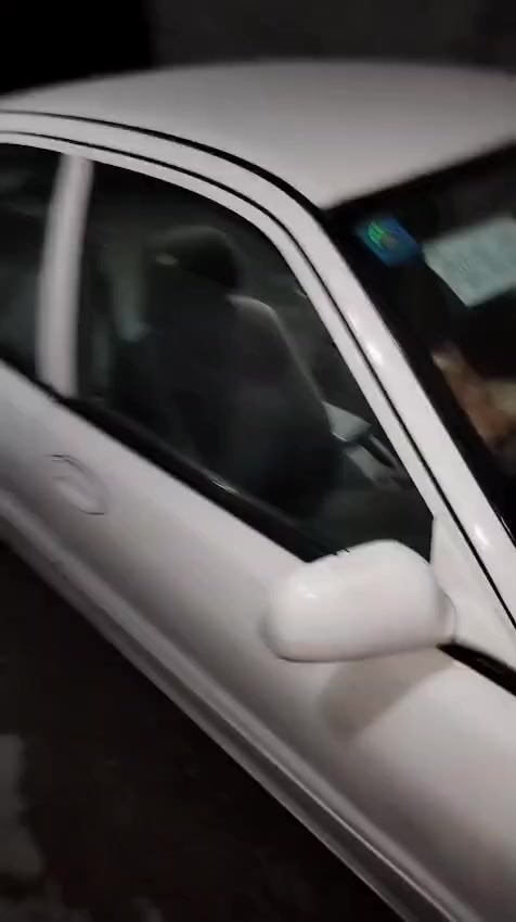 سيارة نظيفة موديل ٢٠٠٤ اوتوماتيك بلادية تبريد تدفئة شغال سعرها ٦٢ وبيها مجال 

رقم واتساب : ***********
