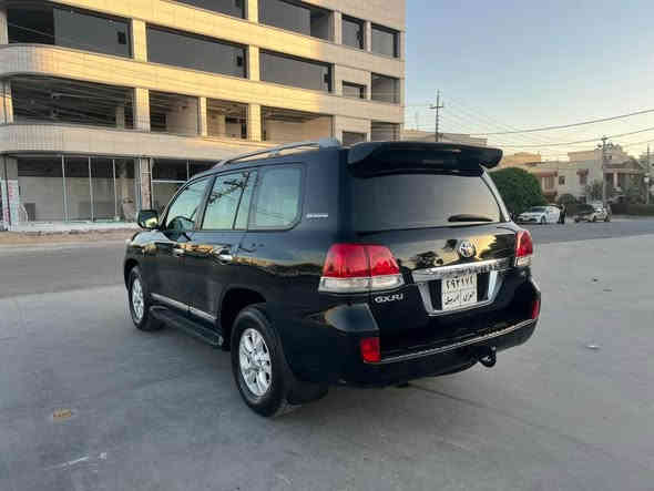 تويتا لاندكروزر موديل ٢٠١١ GXR.  فول مواسه فات بي سلايد بي بوياخ مالي دوسته  ***********. *********** شمشمل
