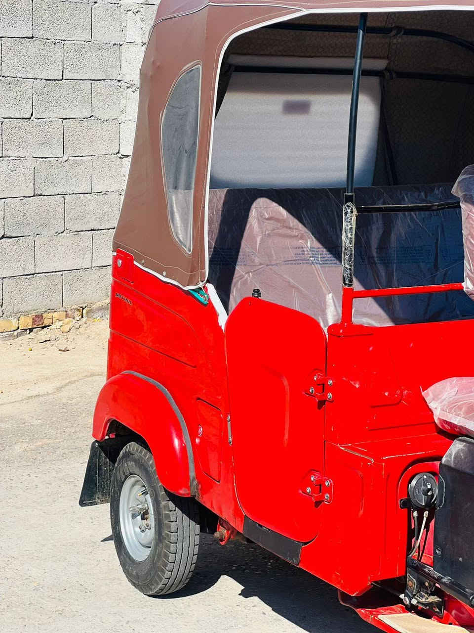 سلام عليكم تكتك للبيع موديل 22شهر 8اوراق تكتك كشره كفاله عامه حته من لخياس فقط دحكات زغار مامبينه مكينه مبدل بس ولفات تكتك حلوه مرتبه مال جناي شراي اتصل ***********
