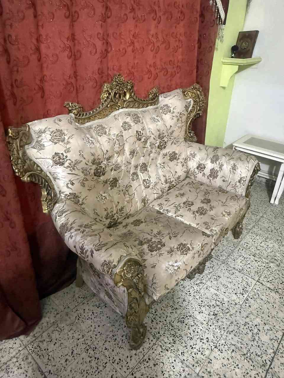 السلام عليكم
تخم 10مقاعد مصري نضيف

مكاني بغداد البلديات
***********
