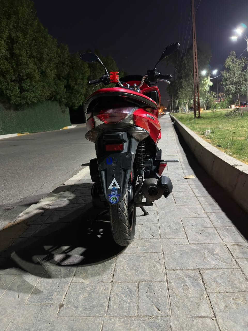 سلام عليكم دراجه بي سي اكس جيل اول دراجه نظيفه وبلاديه الدراجه ممشاها ٦٠ الف دراجه ناعمه ونضيفه وكفلك مكينه وكفر حساس استاند وحساس ازدحام السعر مليون ٢٥٠الف وبيها مجال بصيط الموقع بغداد البياع الرقم ***********وبي وتساب
