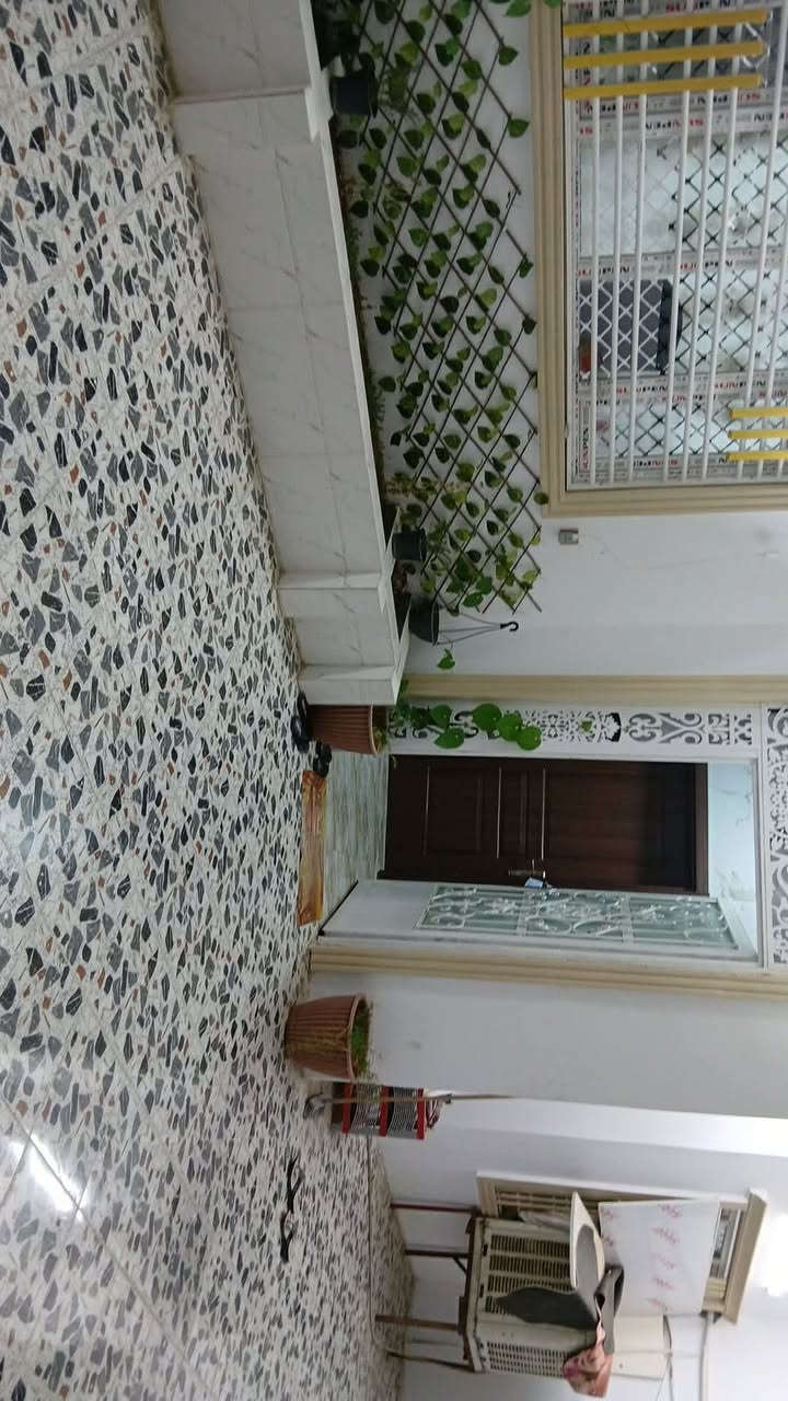 #🏡_بيت_للبيع
#📍_جنة_تكريت
#📐_المساحة_200_متر
#🏠_طابقين
#✨_محدث_كلياً_وجاهز_للسكن

#🔹_تفاصيل_الطابق_الأرضي
#▪️_غرفتي_نوم_إحداهن_سويت
#▪️_مطبخ
#▪️_استقبال
#▪️_صالة_داخلية

#🔹_تفاصيل_الطابق_الثاني
#▪️_غرفة_نوم
#▪️_صالة
#▪️_مجموعة_صحية

#✅_البيت_حلو_ومرتب_ومؤثث
#✅_البيع_مع_الأثاث_أو_بدون_أثاث_حسب_الاتفاق
#🚗_كراج_واسع
#🤝_الاتفاق_مباشر_مع_صاحب_الدار

#💰_السعر_مناسب

#📞_رقم_الاتصال_***********
#📱_واتساب_***********
