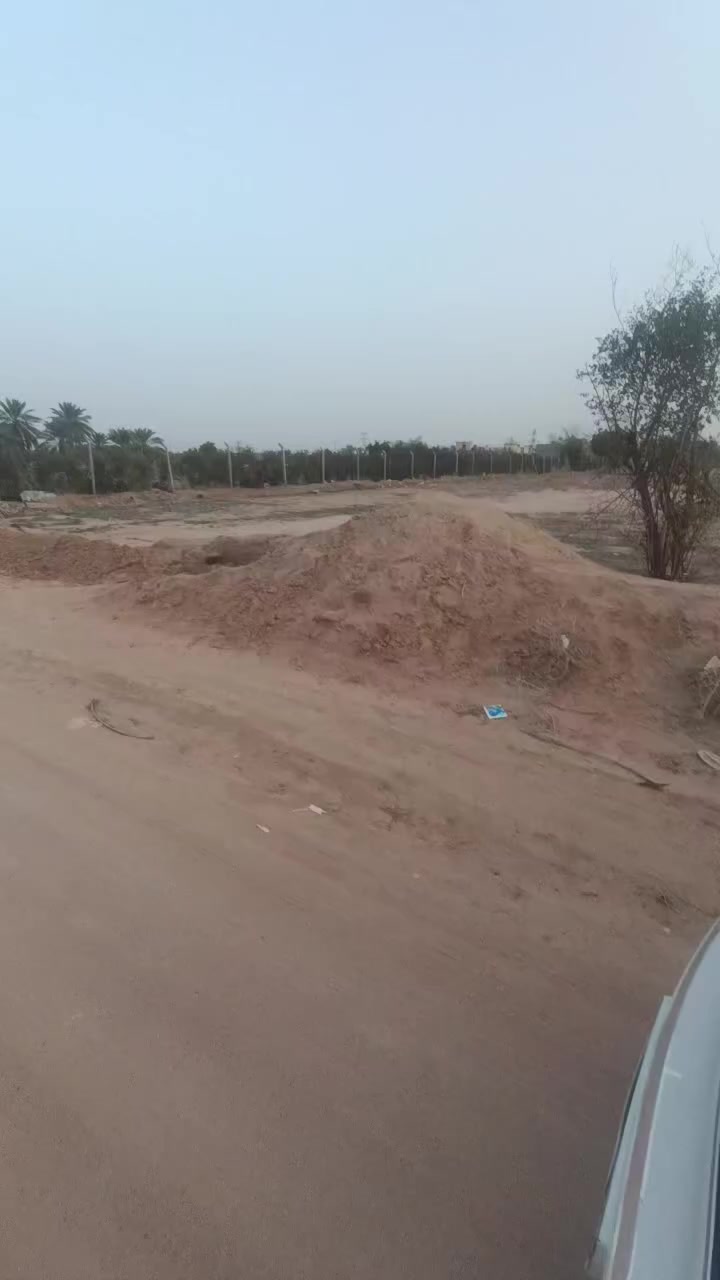 2 دونم خلف الحسينيات مباشر
مسيجات وجاهزه شارع 10 عليها 
طريق كربلاء نجف طريق ياحسين 
عمود 425 
ماء كهرباء بيها 
***********
