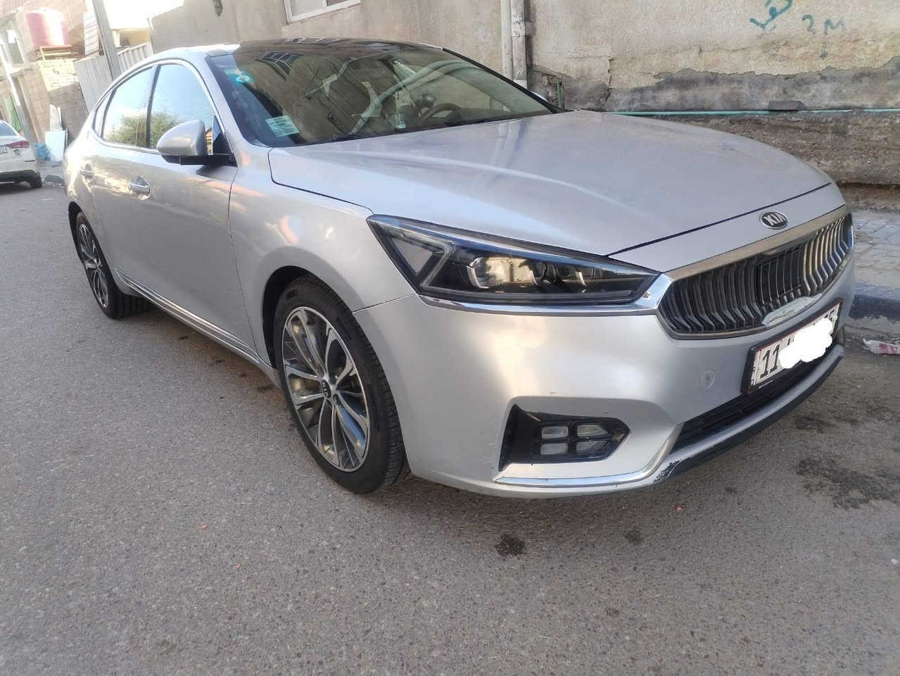 تحيه طيبه السلام عليكم   وين اليدور جديد طك كارتون وتحفه فنيه
كيا كادنزا2018 وارد امريكي
ضرر 3قطع بدون دواخل والبنيد نفسه مامبدل
حادث مو قوي خفيف
فول مواصفات
فول ومكفول من الضربه القويه
مكينه 6 سلندر. اقتصاديه 5انضمه للبانزين سبورت واسمارت وايكو
بصمه تشغيل
بصمه أبواب
تبريد أمامي خلفي
تحكم ستيرن
شاشه كامره خلفيه
حساس خلفي
داخل جلد.مري شفط اشاير
مقاعد كهرباء ٢
ترحيب عن بعد
كشنات تدفئة تبريد
كشنات خزن ميموري
رادار. تحديد مسار
قياده ذاتيه دشبول صاج ملكي
مثبت سرعه
مانع انزلاق
بانورما سماعات سوني
فول مواصفات. كامله بدون اي نقص
رقم بغداد جديد  تحويل ثاني يوم
السعر 175ورقه بيه مجال 
للاستفسار الاتصال على الرقم  ابو حيدر
***********
مكان السياره البصره
غير متواجد على الفيس
