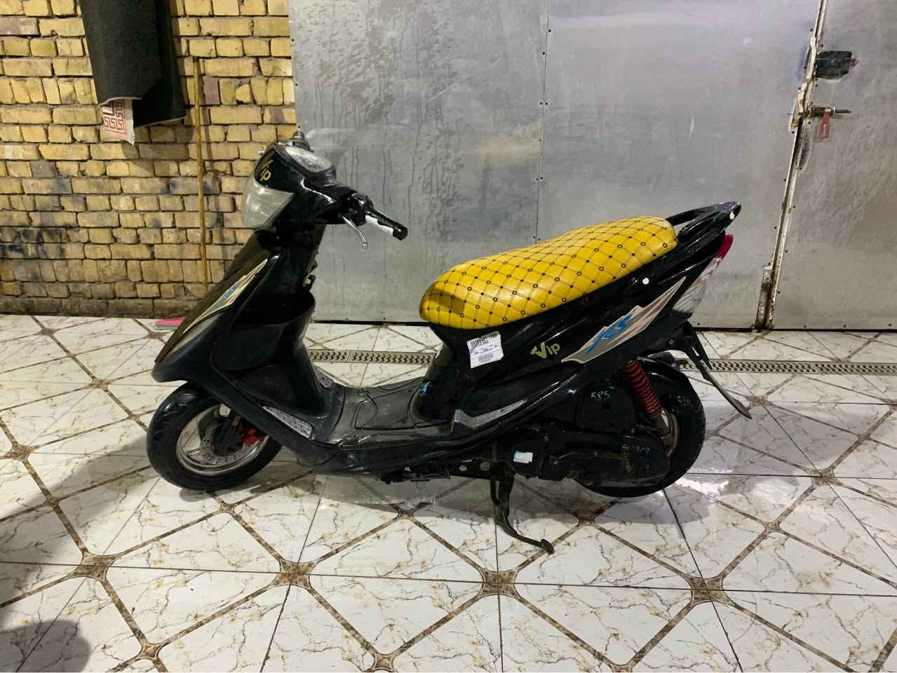 السلام عليكم مو شراي لايراسلني ماكس عدله للبيع او مرواس با ايراني ماكس مامفتوحه مامفتوحه.. ونضيفه وتجي وتشوفها سعرها 650 رقمي *********** Singapore
