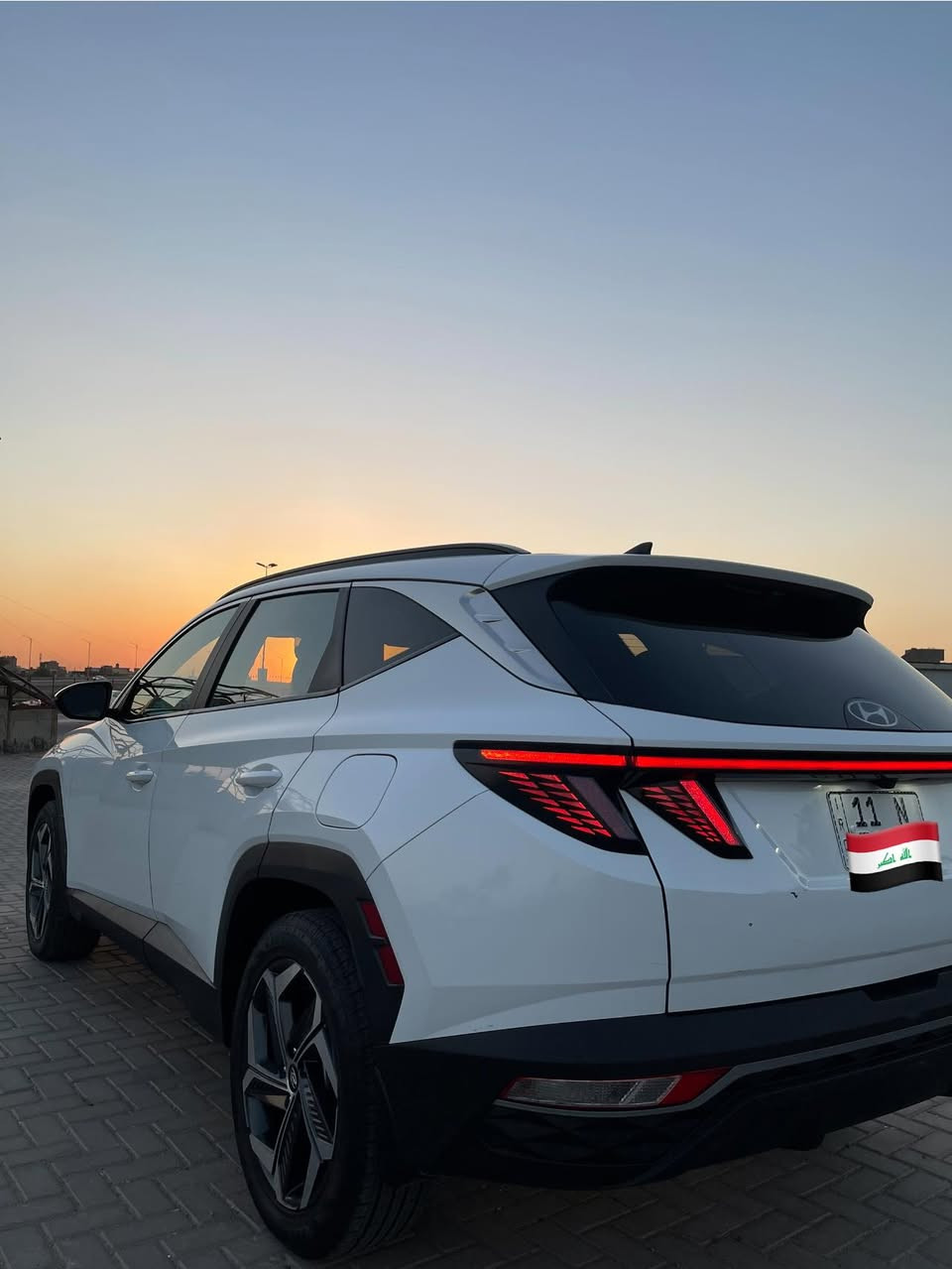 السلام عليكم
توسان وارد امريكي الضرر فقط دعاميه خلفيه 
موديل 2022 هايبر 1.6T
المواصفات فول تدفئ كشنات رادار امامي نقاط عمياء
بنوراما قياده ذاتيه تحديد مسار جنطه كهرباء ترحيب عند القتراب 4 انضمه قياده وباقي المواصفات معروفه 
السعر 195وبيها مجال 
المكان بغداد 
الرقم ***********
