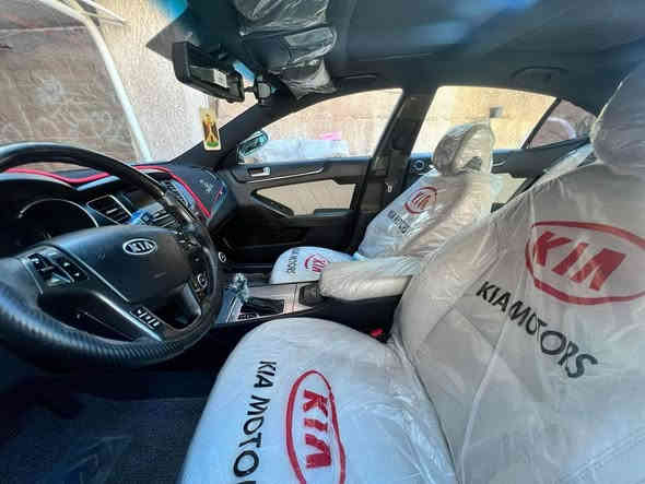 سلام عليكم كادنزا  2013 خليجي فول مواصفات vip بنراما تحكم ستيرن اربع جهات بصمه بصمه ابواب كشنات كهربائي خزن ميموري كشنات جلد رادار جانبي مرايت شفط تبريد قطعتين وبيها بعد مواصفات السياره بيها قبغ الجنطه مبدل نفس الون بدون صبغ اثر طخه كلش خفيفه وبيها مكانين بارد ومبين السعر 150 وبيها مجال بسيط للستفسار الاتصال ***********مكاني صليخ الستميه
