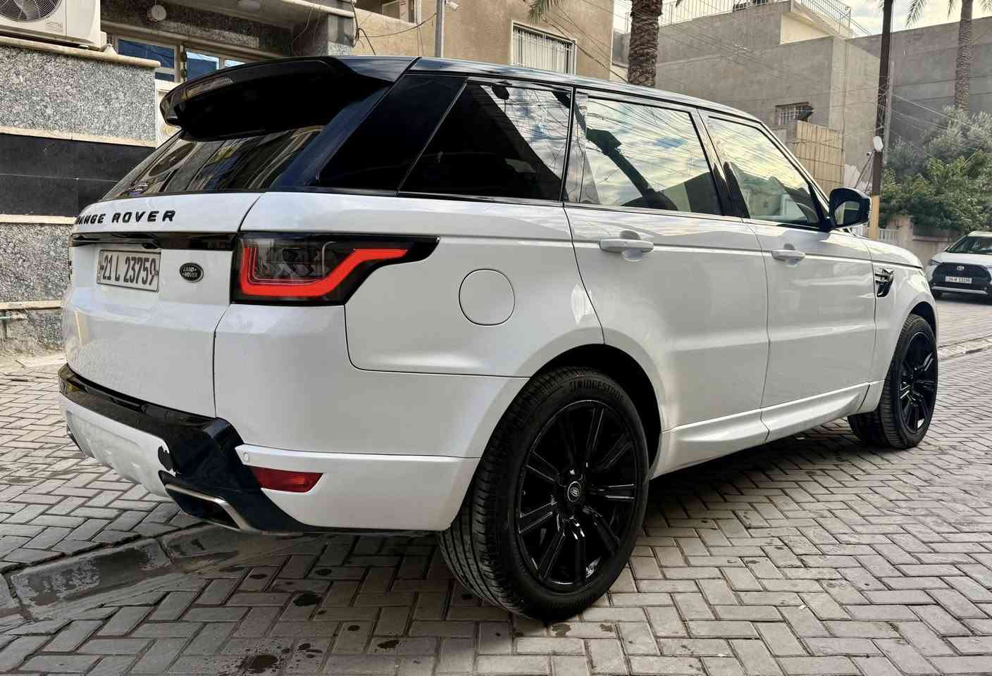 السلام عليكم متوفر بيع او مراوس رانج روفر سبورت 2018 محدث 2022 بدون ضرر مكفول من حادث فقط تحديث جاملغين ودعامية سيارة ديزل (كاز ) محرك 6 سلندر اقتصادية بشكل ومابيها مصرف للجناي مناسبة جداً رقم سليمانية هزة فحص جديد مكانها بغداد رقمي للاتصال ***********
