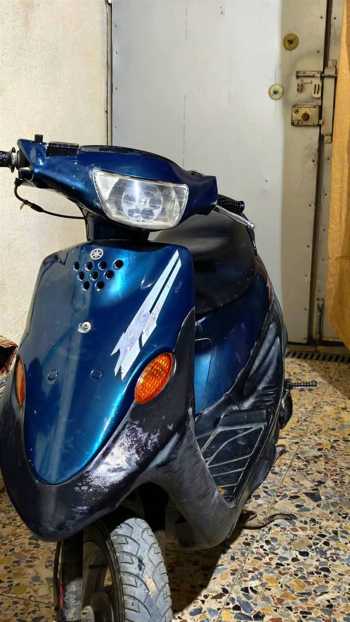 السلام عليكم دراجه بيجي 9 زروف مامفتوحه الدراجه تخبل بل مشي تشتغل هندر واحد السلف شغال عوزه بس باتري شرط الفحص 350 وبيها مجال بسيط رقمي واتساب *********** الشراي يجي خاص
