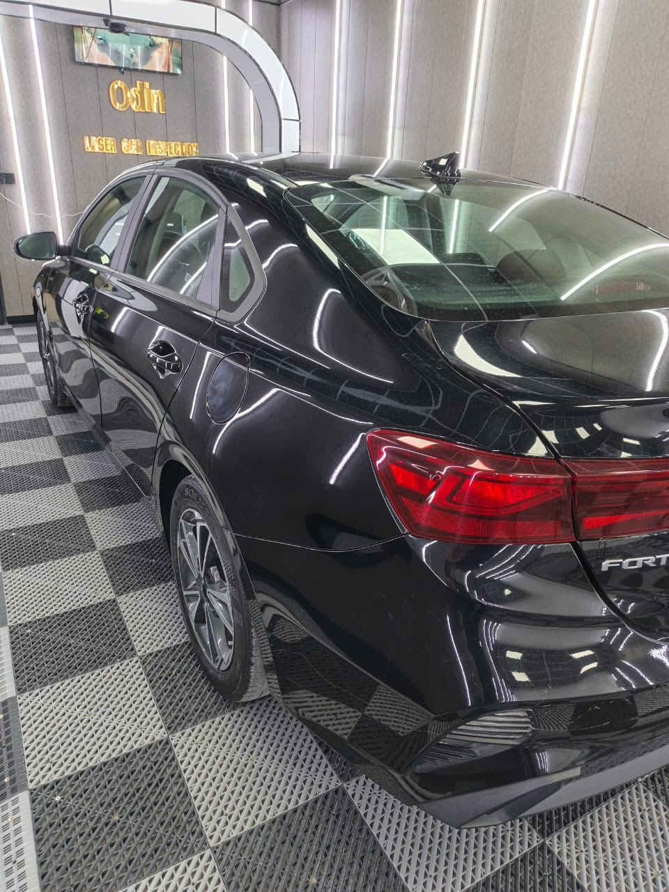 السلام عليكم #للبيع كيا فورتي 2023 وارد امريكي مواصفات lx
حادث موضح بالسونار 
ماشية 25الف رقم وهزة جدد بأسمي تحويل شوكت ميعجبك
سيارة جديدة كلش وجاهزة وكاملة من كلشي
مواصفات السيارة:
مكينة 2000 دوش المرغوب
شاشة وكامرة
تحكم ستيرن جهتين
درايف مود وضعيات قيادة
تبريد وتدفئة خير من الله
رادار امامي وخلفي وجانبي
مثبت سرعة تفاعلي
نقطة عمياء بالمري
مانع تزحلق
ومواصفات البقية المعروفة
مكان السيارة:بغداد سبع ابكار
السعر: 134 وبيهة مجال بسيط
للاتصال:***********
 الاسيا بي واتساب فقط ***********
