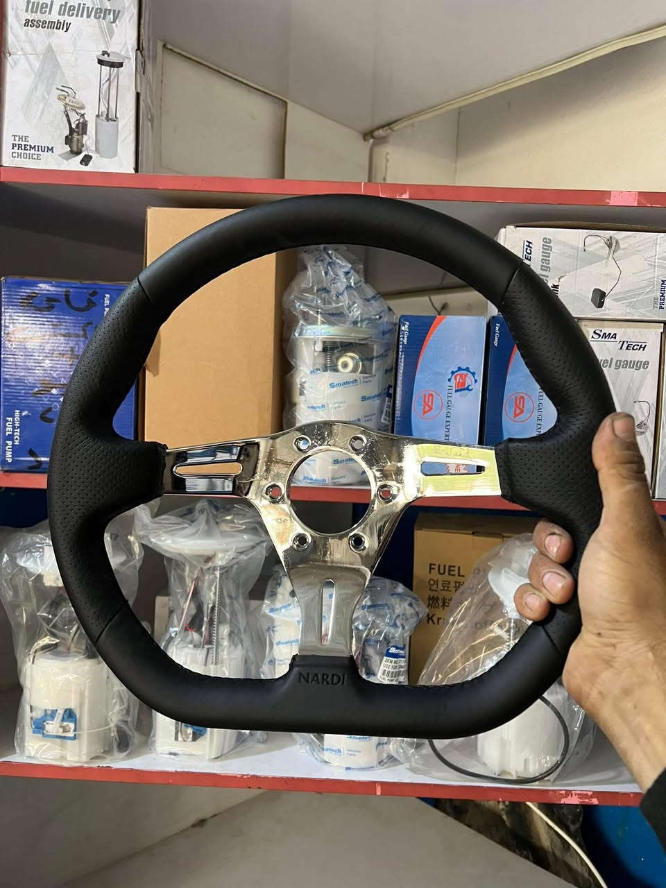 سلام عليكم شباب اخوكم عندي ورشه متنقله في بغداد مناطق الكرخ كلها 
الشغل كله موقعي اجيك لباب البيت 
تصليح احزمة امان 
تغليف فابلون + حراري حماية للدواخل سياره 
تصليح مازدات + 
بوليش ونوانو سيراميك 
تصليح دعاميات فايبر كلاس 
تصليح سكك الكشنات والمقاعد 
تصليح ماطورات الكشنات جميع سيارات 
تبديل دسكات 
تصليح وتغليف الستيرن خياط (دوشمه) 
صبغ ويل كاب موقعي + فجوج 
هذا شغل كله موقعي شباب واجيك لباب البيت ولا تحير بازدحام ولا انتظار باب المحل اجيك اطبك بلباب والتصليح او العمل راح يكون باسعار تنافسيه وشغل درجة اولى  وبلضمان 
رقمي 
***********
واتصل وادلل خدمه متوفره من ساعه 
٨ صباح /٧ مساء
