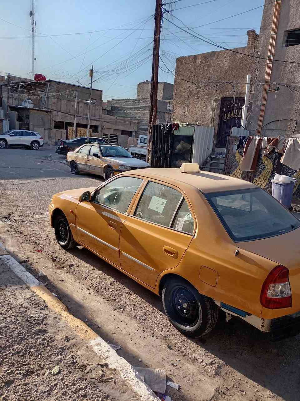 سلام عليكم للبيع هونداي فرنا موديل ٢٠١٤ بيه سياره معيوده بيه باب واحد تبديل وبيه بارد بل صندوك مكينه بيه خيط تبخير مكينه ناعمه بدون صوت تخم تاير جديد صدر امامي خلفي جديد تبريد تتدفه شغال دوشمه كامله جديده سياره بسمي تحويل ثاني يوم مكان سياره شهداء البياع  ( علما سياره بدون غراض ) 
سعر ٧٢ وبيه مجال 
رقم الهاتف/***********
رقم الهاتف/***********
