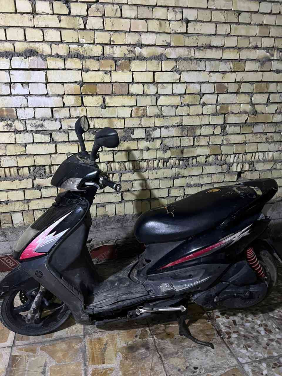 السلام عليكم سكنس نثية كابريتر عاطلة ابيعها بعطلها كومة حديد سعرها 350 وبيها مجال ***********
