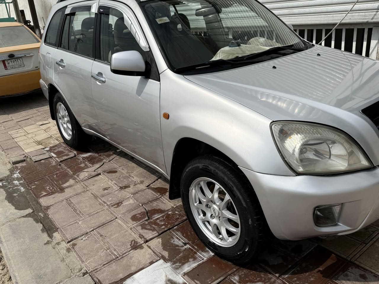 بيع مستعجل شيري تيكو موديل 2011 محرك 2000 كير ميكانيكي المرغوب ( المحرك والكير بعدهن جدد توني شادهن ) مكفوله من كلشي وبعده جديده على وضع الشركه بيه طخه بسيطه بنهاية الجاملغ الامامي جهة السايق وجراد بسيط بالقماره الباقي كفاله عامه  غرفته جديده وارضيه جلد دوشمه بيبان جديده و باتري ودينمو وباور جديد حداديه خلفيه جديده الامامي  جديد تبريد تدفئه شرط الفحص فتحه جام اوتو شاشه كامره سماعات جدد مال شارجر لايتات زنون تحكم بالستيرن شاشه وسرعة بالحقيقه احلا من الصور السياره متخسر عليه ربع سعر السياره 58 مكاني الشطره 

***********
*********** واتساب
