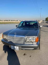 من رخصه الادمن المحترم مارسيدس رىاسي للبيع موديل 90 بدون ضربه ولامعجون...