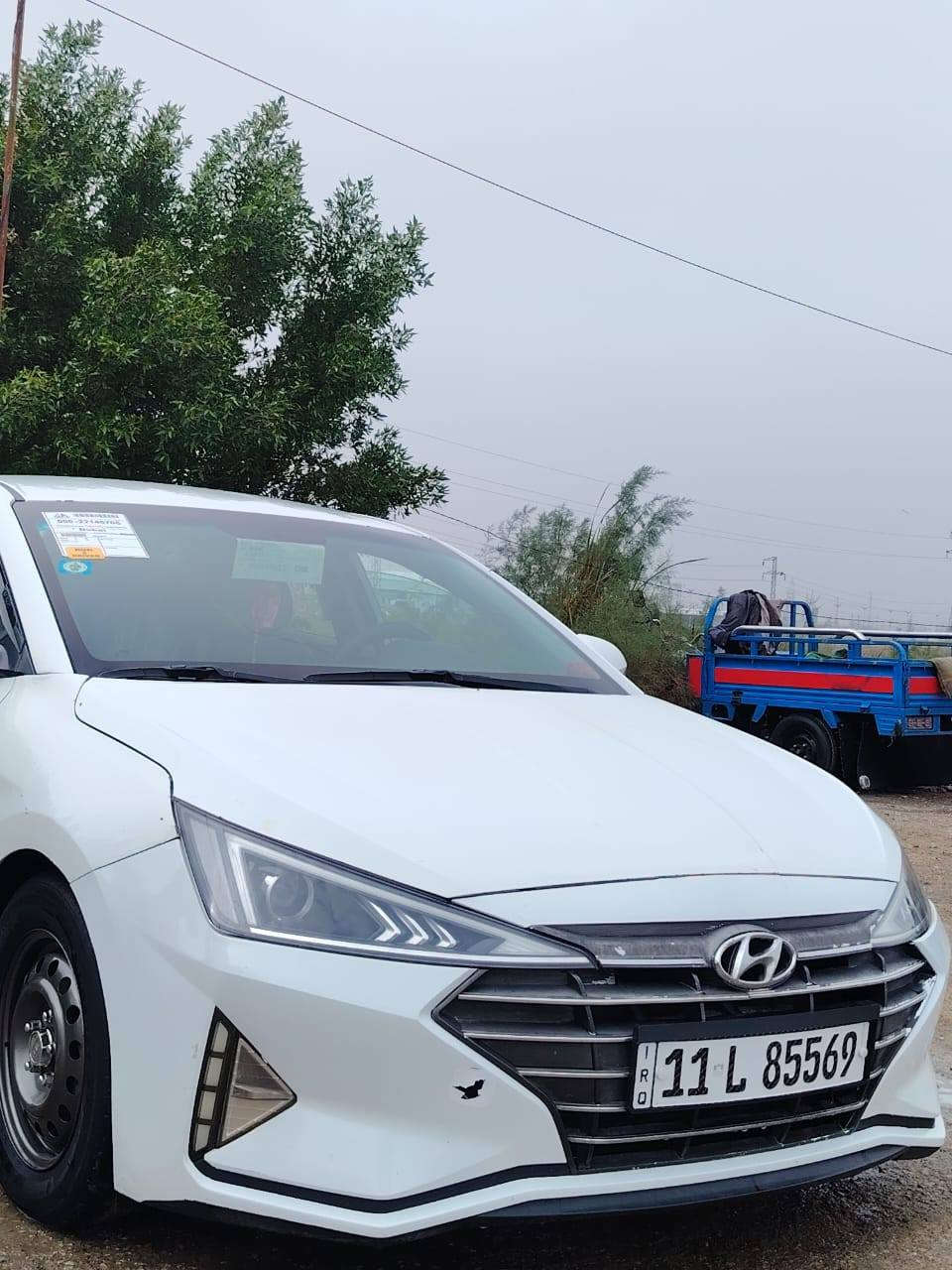 السلام وعليكم شبابنا الطيبين
النترا مديل ٢٠١٩
رقم بغداد جاهزه كير ومكينه وحداديه لاخر حبايه لون ابيض 
حادثهه قطعه وحده جاملغ امامي الايمن نفسه مرجعينه وباب وجملغ صبغ فقط 
موجوده السياره بلكوت حاليا 
السعر ١٣٧ وبيهه مجال قليل والشراي يدلل
رقم ابو السياره ***********
