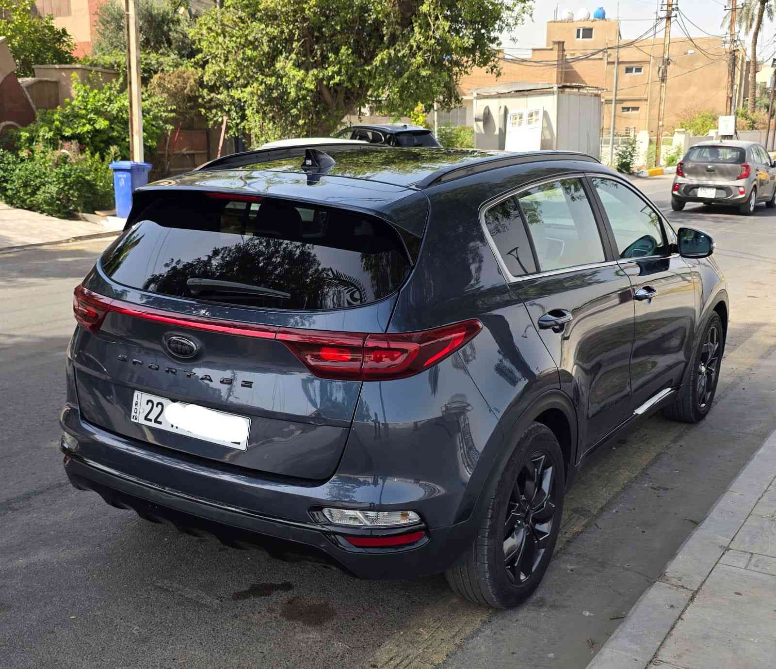 للبيع اسبورتج 2022 ماشيه 28  الف مكفوله التقرير تخريب اجزاء من المحرك سرقه اليده مال باب  باب الخلفيه فقط بارد   فقط نقطه صبغ مابيه السعر 180 الاتصال ***********
