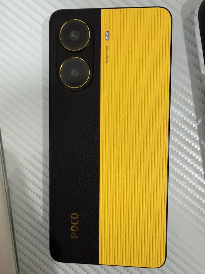 بوكو x7 برو ذاكرة 256
النضافة 100‎%‎ كامل ملحقات 
السعر 325 الف مكاني بغداد العبيدي 
***********
