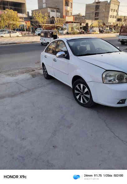 السلام عليكم اخوان عندي اوبتره للبيع ٢٠١١ رقم واسط بأسمي سيارة   بيه سعره ٨٠ ورقه ***********
