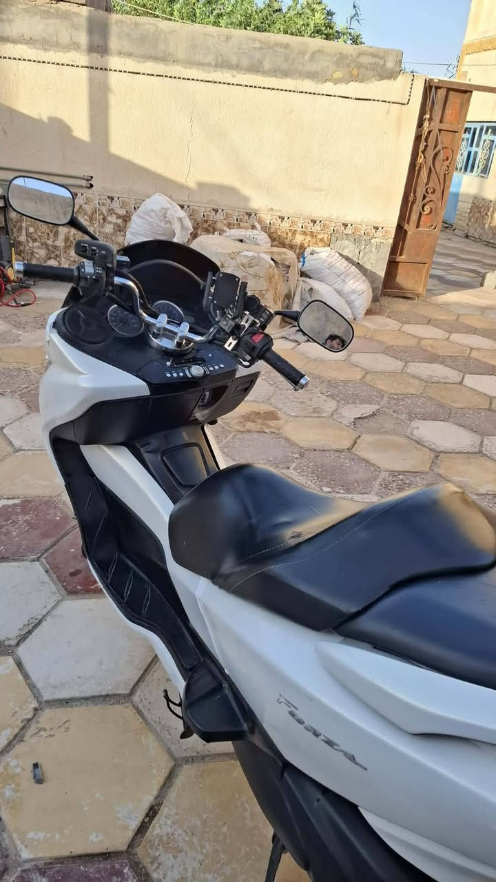 فورزه 10 0  S7 فول مواصفات  دراجه مجفته واتحده واحد يعرفها مجفته  بس اني مااغشك أكول مجفته   المكان رفاعي سعر مليون و ١٠٠


**إذا كنت صاحب هذا الإعلان وتريد حذفه لأي سبب، رجاءا أرسل رسالة إلى الدعم الفني**