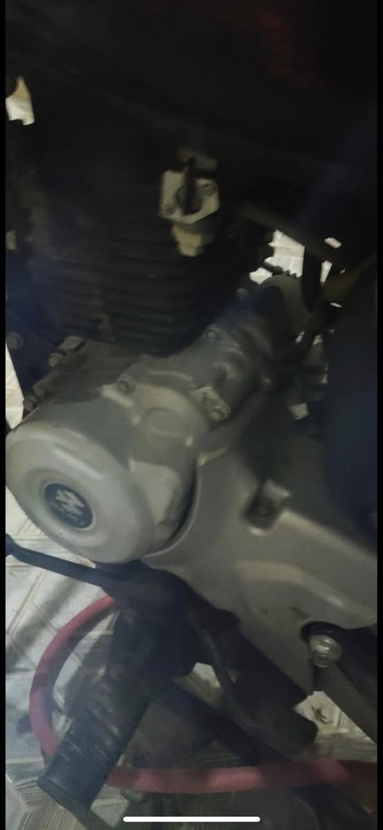 السلام عليكم دراجه بوكسر موديل 23 الدراجه كفاله عامه استخدام شخصي  ممشتغله دلفري ابد و لٱ مجفته ولا برغي ب مكينه مفتوح بيها  الدراجه اوراقها كامله كبل تروح ترقم السعر 2600 وبيها مجال بسيط 
واتساب ***********
