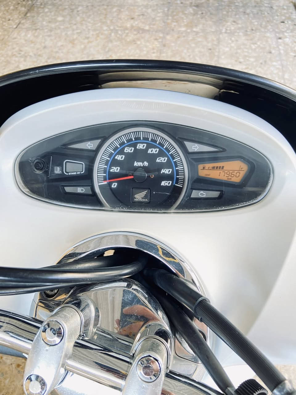 سلام عليكم
دراجة PCX جيل اول ياباني سويجات اثنين موجودات حتة الكتلوكات موجودات  الدراجة نضيفة كفرات كلة بلادي

دراجة ماشية 18الف حقيقي صارلهة شهرين من نازلة رمبة

حساس ازدحام ستان كهربائي دراجة نضافة فول 

سعر 15/$ورقة وبيهة مجال 

مكاني بغداد الزعفرانية 

***********
