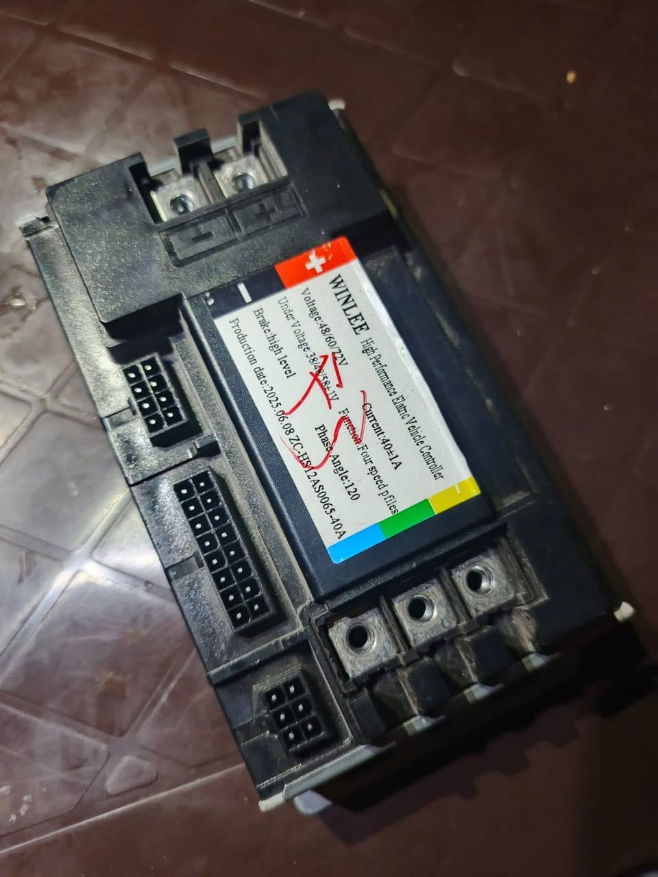 السلام عليكم شاحنة بايسكل اصلية من وينلي بلادية او عقل هم بلادي مال بايسكل الشراي يتفضل خاص او الاتصال على الرقم *********** موجود واتساب
