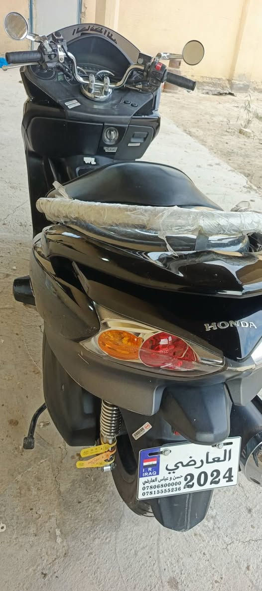 سلام عليكم دراجه فورزه صفر عشره بيها منفيز مكفوله ماشيه 29الف كهربائيات ستان حساس كلوب جنطه دراجه جاهزه كلها شغاله ماذب عليها ربع مكان ناصريه الغراف ***********
