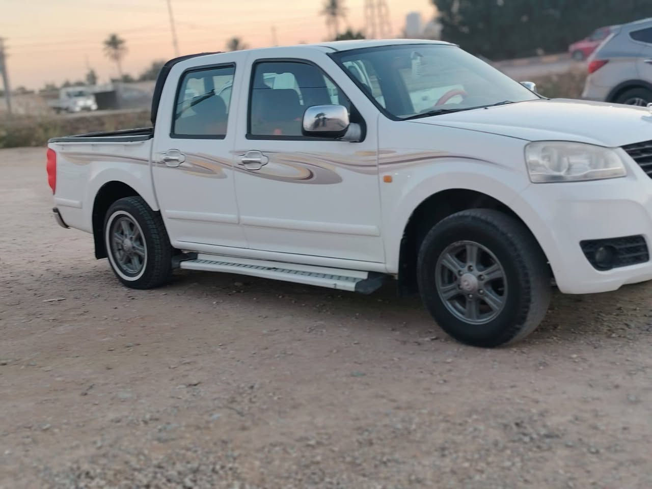 السلام عليكم بيكم كريت ويل 2015

رقم قادسيه سنويه جديده بسمي مصفره غرامات وضريبة 

مكفوله من الضربه وتبديل والعيب الشرعي كير ومحرك مكفولات شرط داخل نضيف جدا كهربائيات كلها شغاله 
تخم تاير جديد حداديه جديده سياره جديده بمعنى الكلمة 

ملاحظة بيها بارد بسيط جداً موضح اخير صوره 
مكان ديوانيه السعر 80وبيها مجال للأستفسار اتصل ***********
