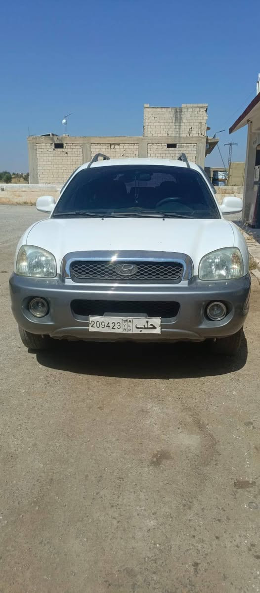 سنتفي 2005اوربية 
اللون الابيض 
كاملة عدا فتحة وكرسي كهرب 
الماتور نسمة بسيطة من الزيت 
مساطر فخدات زيرو 
فيها بخ زنار
جاهزة عالفراغة من المالك 
تواجد سراقب 
السعر 8000$وبازار 
رقم التواصل +963938598173


**إذا كنت صاحب هذا الإعلان وتريد حذفه لأي سبب، رجاءا أرسل رسالة إلى الدعم الفني**