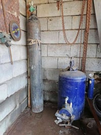 متاح عدا كسجين معا صوندا 20متر جديدا سعر 350رقم 07717751845