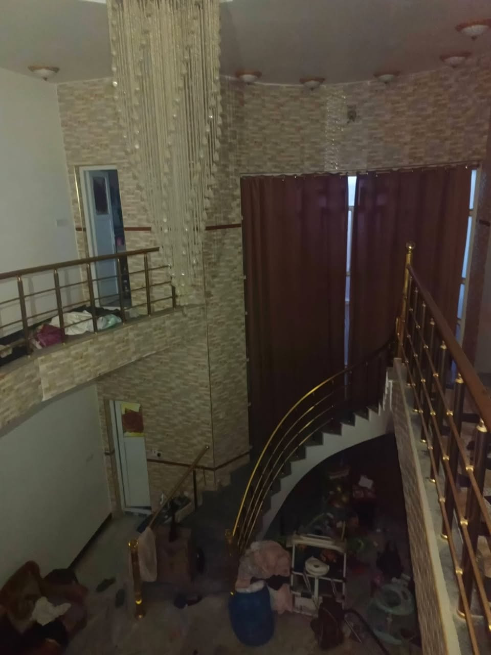 دار  للبيع حي ميسان قطاع 76مساحه 200متر يحتوي على غرفه وصاله واستقبال ومطبخ وصحيات والطابق الثاني يحتوي على غرفتين وصاله وصحيات صب كونكريت ارضيه مرمر جدران سيراميك سقوف جبسن بورد شغل درجه اولى السعر المطلوب خاص 

للاستفسار والمعلومات الاتصال بنا ع الرقم التالي الكوفي للوساطة العقاريه ***********
