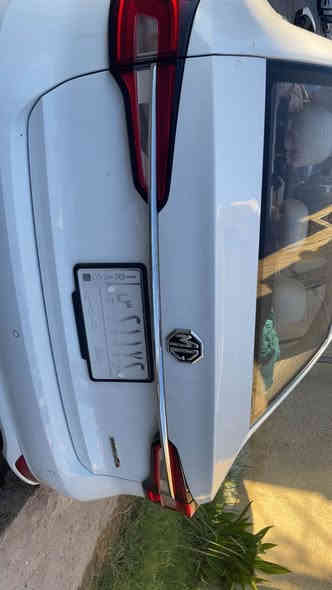 للبيع سيارة Mg5 

بصمة عدد 2

موديل2023 لون أبيض رقم بغداد وبأسمي

تحويل جاهز ثاني يوم

السيارة ماشية 8000 k وبضمان الشركة

6 سنوات او 200 الف كيلو

السياره غير مستخدمه بعدها بريحة الشركة وتغليف الشركة

مواصفاتها

محرك 1500 تنفس طبيعي

كاميرا اصلية

شاشه كبيرة اصلية

تدعم كافة البرامج والخرائط

تحكم ستيرن

كروز سرعه

لايت LED اوتو

اشاير بالمري الجانبيه

داخل ابيض

ويل كب حجم 16

وباقي المواصفات المعروفه للسياره وهذه الفئة

مكان السيارة / بغداد / حي الجهاد 

السعر المطلوب للبيع ( ١٠٠ ) ورقة يعني دفتر 

للاتصال *********** بغداد
