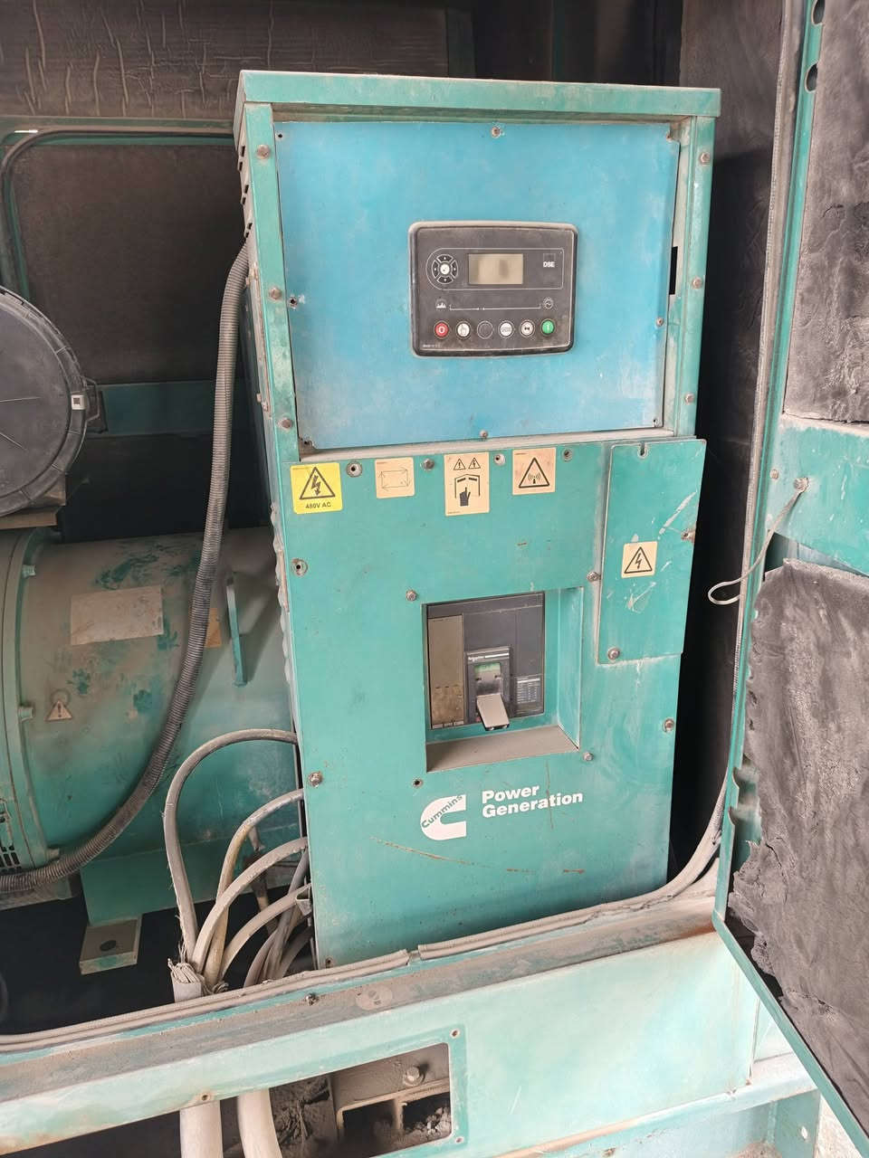 السلام عليكم 
للبيع
مولد كمنز 500 kva كاتم محرك qs 15 المحرك وراس التوليد كفالة من الفتح بلاد المولد جاهز للعمل ومابيه اي نقوصات 
للاتصال 
***********
***********
