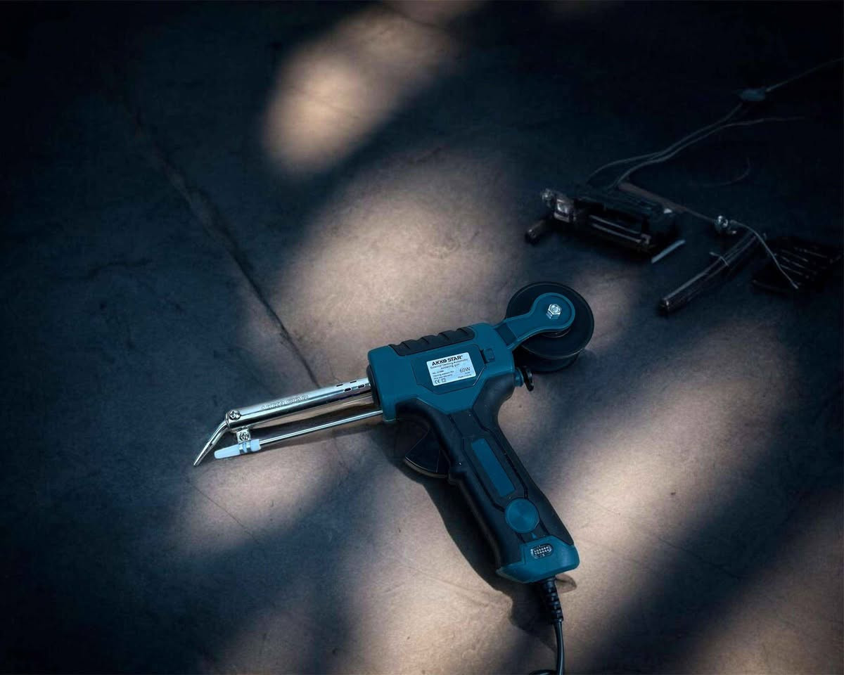 ✨ أسرع كاوية لحيم احترافية بـ 60 واط من AKKO STAR!

🛠️ ⚡ تصميم مبتكر للاستخدام بيد واحدة فقط.. وداعاً للتعب!

🧵 تغذية تلقائية للقصدير لضمان دقة وسرعة في العمل.

⚡ 🔥 تسخين خارجي سريع يوفر عليك الوقت في كل مهمة.

🏠 مثالية لتصليح البوردات، الإلكترونيات، وحتى الحلي.

💎 📏 سلك طويل 140 سم يمنحك حرية تامة أثناء الحركة.

🚀 اطلبها الآن وابدأ مشاريعك بكل احترافية وإتقان! 🛒 ناصرية, ذي قار


**إذا كنت صاحب هذا الإعلان وتريد حذفه لأي سبب، رجاءا أرسل رسالة إلى الدعم الفني**