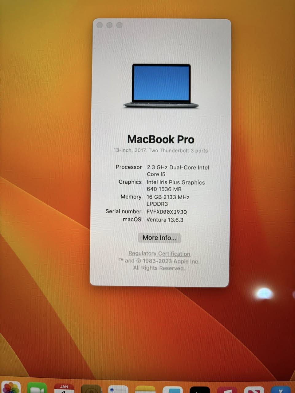 Mac book pro 2017
الشاشة: 13 بوصة
 المعالج: Intel Core i5 (2.3 GHz)
 الرام: 16 GB
 الهارد: 256 GB SSD (سريع جداً)
 البطارية: جيدة جداً
ب 320 الف


**إذا كنت صاحب هذا الإعلان وتريد حذفه لأي سبب، رجاءا أرسل رسالة إلى الدعم الفني**