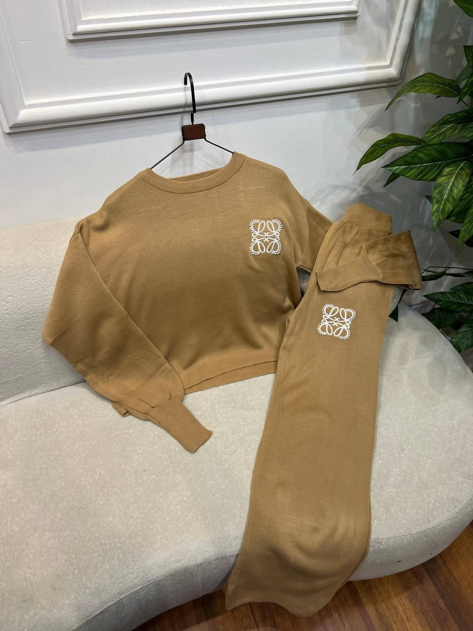 العنوان نجف حي النصر شارع البانزين خانه مقابل جوهرة العرب للحجز والستفسار عل رقم ***********يوجدتوصيل داخل النجف ٣الاف اقضيه ونواحي٤الاف باقي المحافظات ٦الاف
