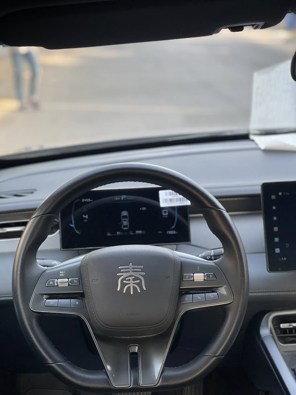 للبيع BYD  كن بلص موديل 2025  ماشيه 17 الف كيلو مكفوله كفاله عامه من صبغ والبارد سعر السياره  18.600 مليون🔒🔒 قفل من الاخير العنوان بغداد الكريعات  للستفسار اتصل ***********
