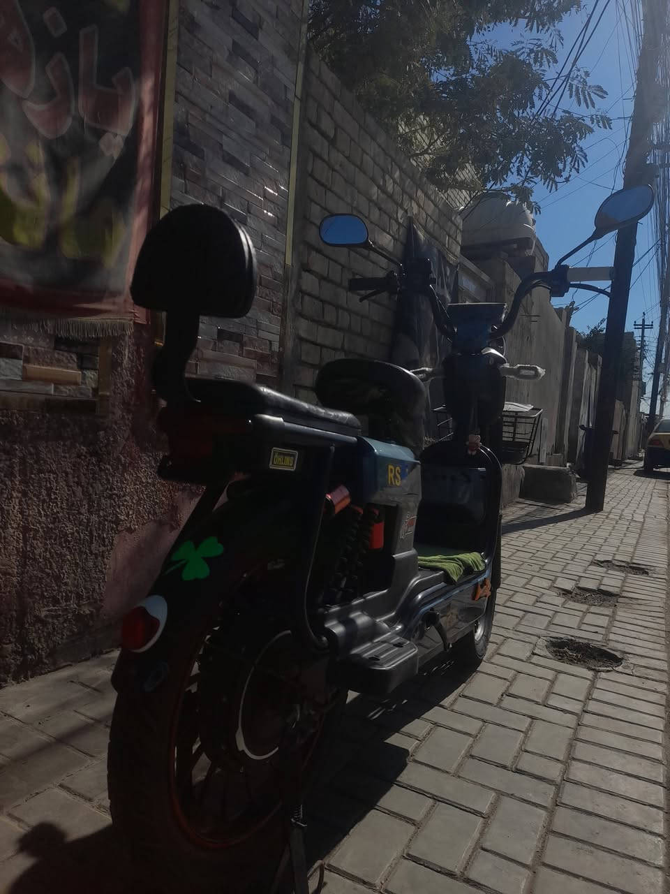 سلام عليكم  دراجه شحن مابيه اي عطل موصفاته بصمه+سويج  بطارياته خمسه  كبار سرعه 70حقيقي الكهربائيات كله شغاله سعر 350 قفل  عنوان بغداد فلكه حي النصر مستعجل عله بيعه


**إذا كنت صاحب هذا الإعلان وتريد حذفه لأي سبب، رجاءا أرسل رسالة إلى الدعم الفني**