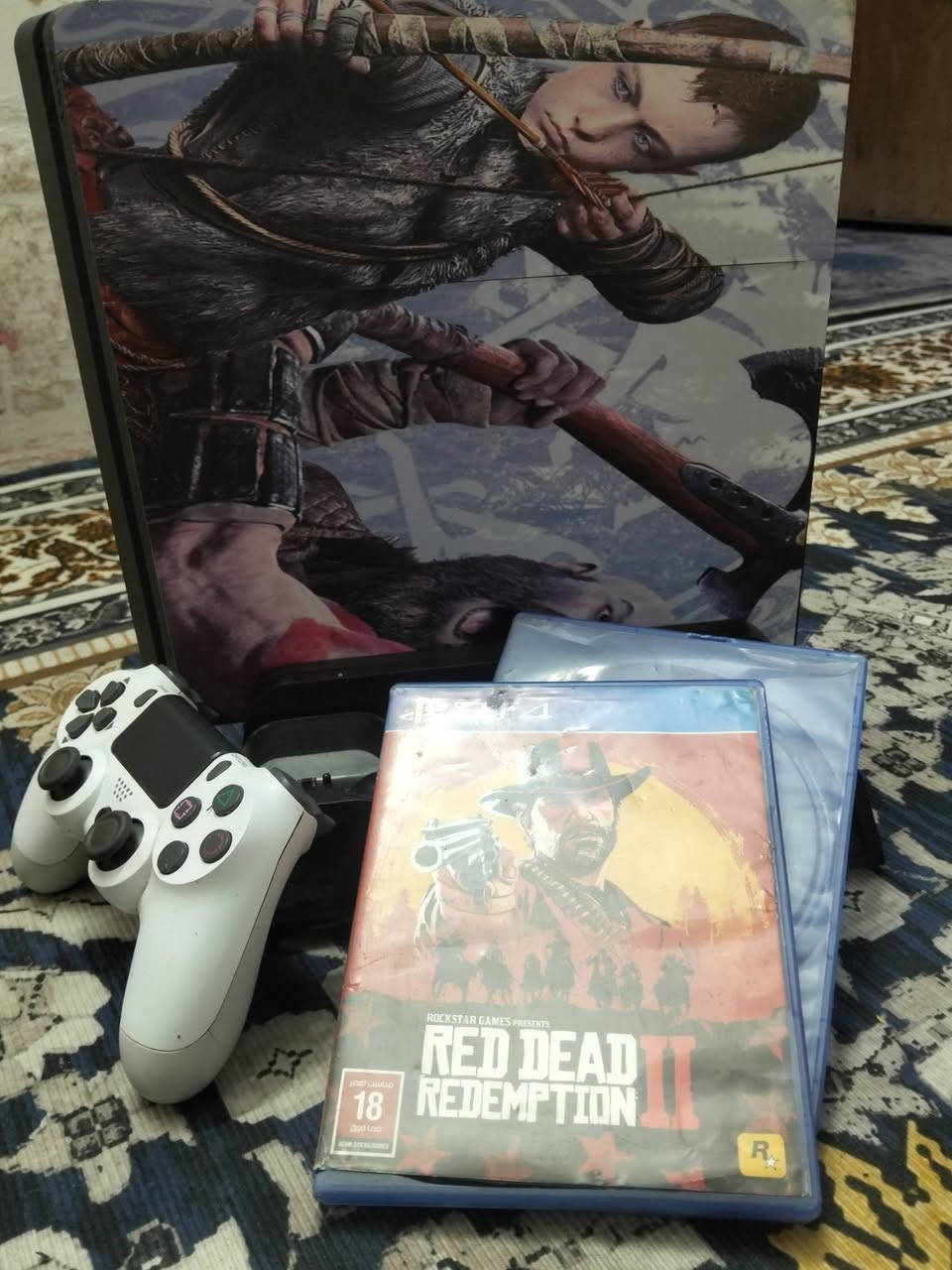 سلام عليكم بلي 4 سلم شغال ويا جوزتك  وجميع ملحقاته نضيف جدا ما مفتوح سعر 275  التواصل . وتساب ***********
