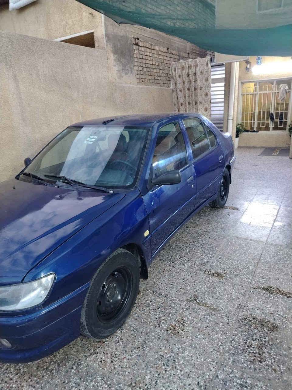 السلام عليكم
السلام عليكم 
لبيع بيجو 306 رقم انكليزي جديد هزه جديده موديل 2001 شرط التحويل 
 مكينه بيهه تبخير تبريد صدر   كهربائيات بلاديه كيجات مسجل لايت كامله مكمله داخل حلو نضيف سياره بلاديه بدون ضربه قويه بدون كلشي بيها صبغ خشم البنيد  بدون دواخل السعر 39$ ورقه بيها مجال حك الجيه مكاني بغداد مدينه الصدر الاتصال ***********
