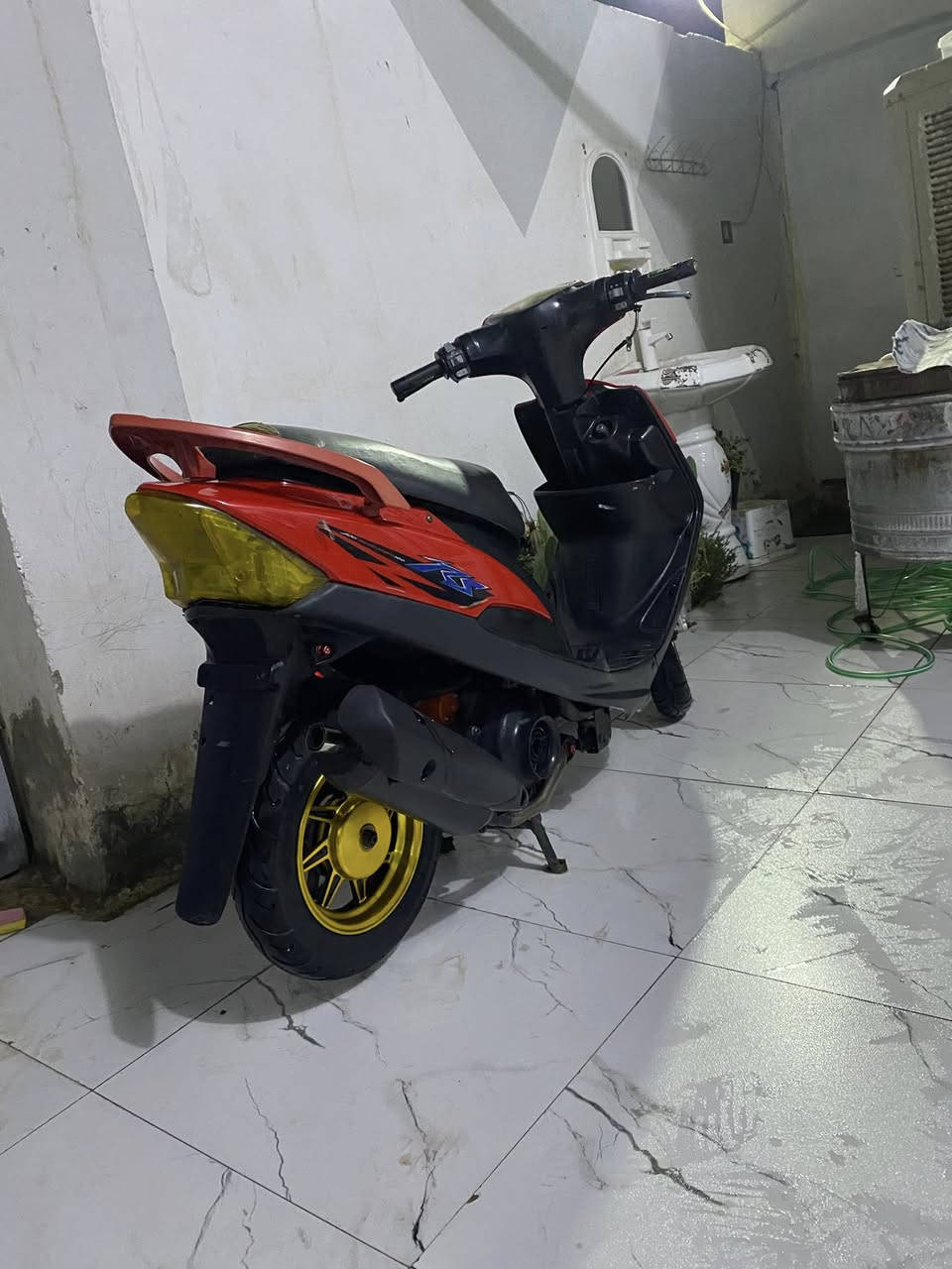 دراجه. فول نضافه.  ميكنه مفتوحه. رياضيه 55 كابريتر قفاز  دراجه نضيفه.  للستفسار انتصل. ***********
