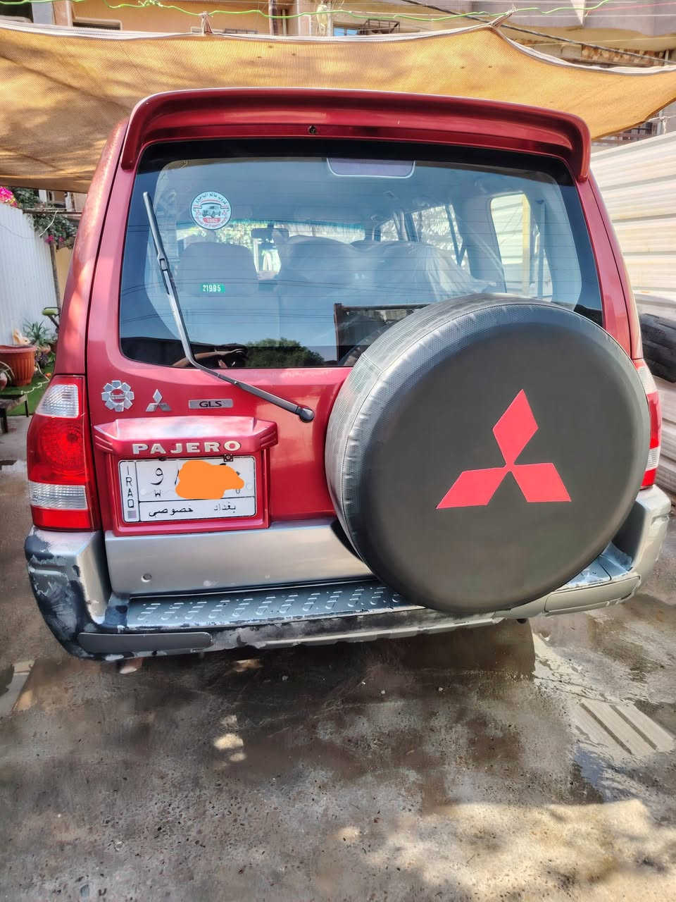 السلام عليكم اخوان باجيرو 2007 محرك 3000 بدون ضربه بدون صبغ بدون معجون فقط بيها جراد السياره بيها طخه بلدعاميه الخلفيه رقم بغداد بسمي كلشي بيها شغال تخم تاير جديد ادامه كامله كله اصلي وكاله من قوايش رولات نوزلات فيت بم كلج مروحه تبريد ثلاث قطع ثلج شاشه تاب كامره خلفيه نقص صدر خلفي امامي نص عمر عارضها للبيت  والسعر 85 بيها مجال عنوان بغداد *********** تحياتي للجميع
