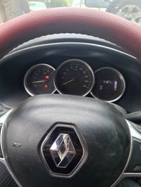 رينو سيمبول 2019  بيها صبغ ربع البنيد وجاملغ الايمن بارد والايسر هم بي...