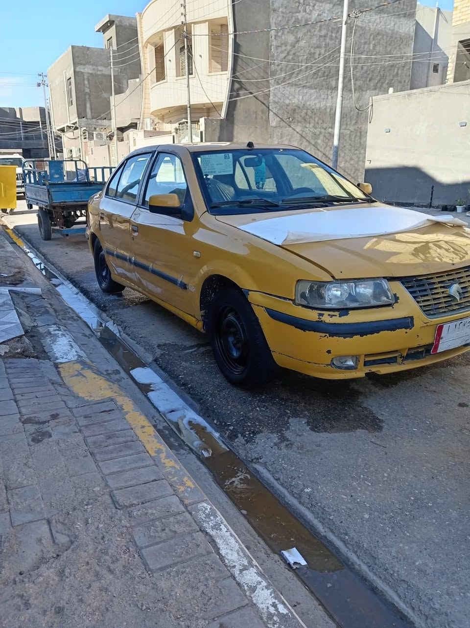 السلام عليكم سمند مديل 2011 مكينه بيه تبخير كير نضيف حداديه وتايرات أنضاف شواصي أنضاف كهربائيات شغاله داخل جديد شاشه بيه سياره سماعات سستم سياره حلوه شوفت عينك شرط التحويل رقم ذي قار  هيئه وغرامات عل مشتري السعر 17 وبيه مجال مكان سماوه بيع و مراوس رقم ***********
