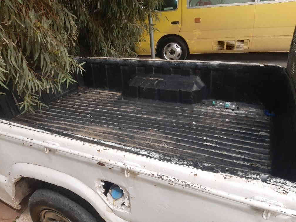 ***********
پیکاب مۆیدل 1992 تاک 5 قولاب
مەکینە بیلاد 6  گێڕ
مەکینەی بەشەرت
گێڕی بەشەرت
ئەکسلی بەشەرت
تنوتۆڵە سەیارەکە 
سعری 14گەڵاو کەمێک مەعاملە
ژمارە موبایل 
*********** السليمانية, العراق
