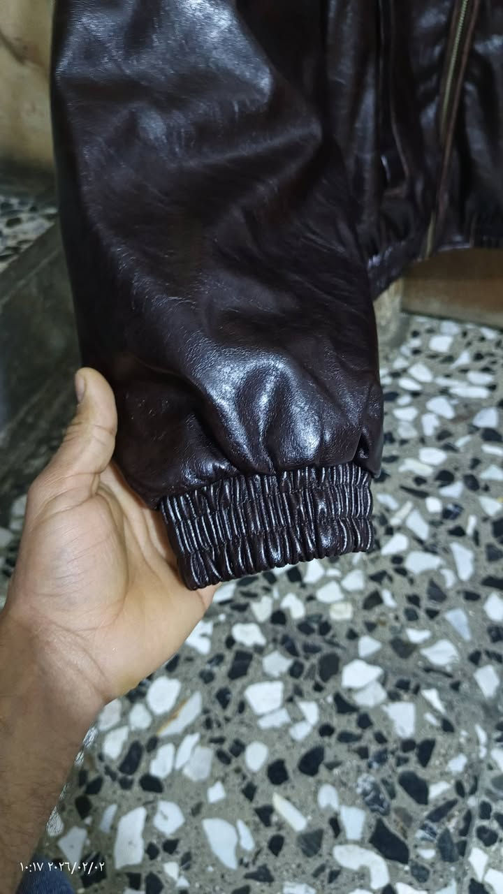 سلام عليكم جاكيت ماركة BERSHKA
طالبة اوردر من تركيا اليوم جاني قياسM يلبس جلد طبيعي غنم وزن80 و85
سعر130الف قفل العنوان بغداد شعلة 
***********
